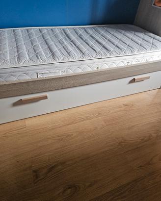 Letto singolo+secondo letto+materassi
