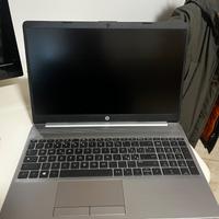 Notebook HP 255 G8 - AMD Ryzen 5 / 8GB / 256GB SSD