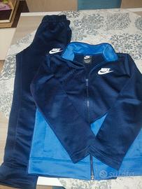 Tuta Nike completa bambino taglia M _10-12 anni.
