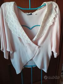 blusa in seta con collo sciallato in pizzo