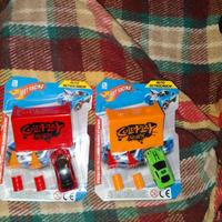 Due confezioni di automobili con carica