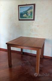 Tavolo in legno massello apribile 
