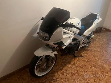 HONDA VFR 750 F C36