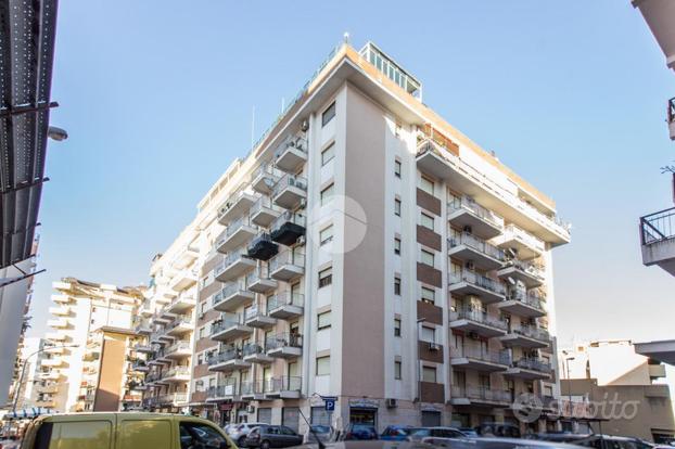 4 LOCALI A PALERMO