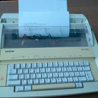 Macchina da scrivere Brother AX100
