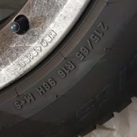 Treno gomme pirelli con cerchi