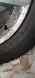 Treno gomme pirelli con cerchi