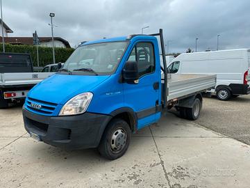 Iveco Ecodaily 2.3 diesel 97 cv cassone lungo 370 