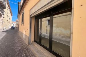 Locale commerciale a penne