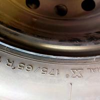 1 ruota nuova rimasta per cambio auto