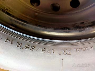 1 ruota nuova rimasta per cambio auto