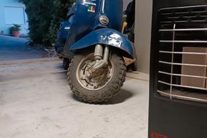 Vespa special 50 faro tondo