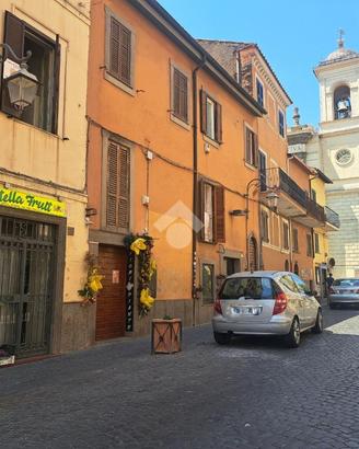 RUSTICO A ALBANO LAZIALE