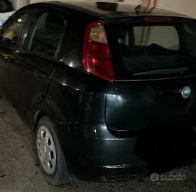 Fiat Punto Nera con impianto GPL Meccanica OK