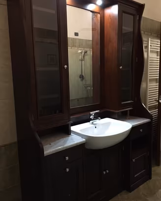 Mobile bagno in legno