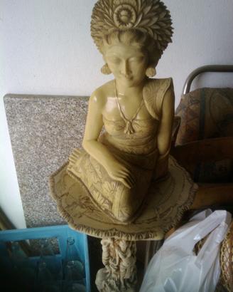 Statua orientale + soprammobili