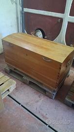 Baule Antico in Cipresso con Maniglie