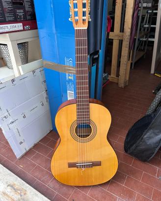 Chitarra misura tre quarti