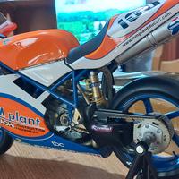 "modellino moto ducati 998 F01"
