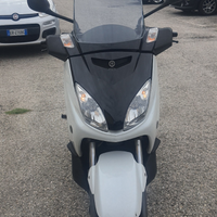 Yamaha X Max 250 ie