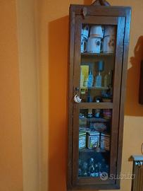 vetrinetta coloniale 