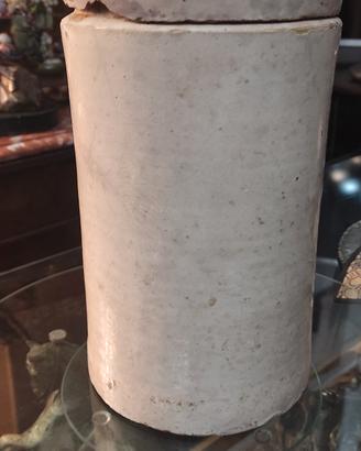 antico vaso smaltato con coperchio 