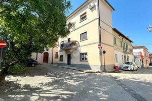 3 LOCALI A MORDANO