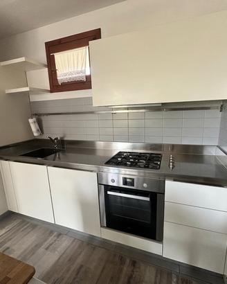 Cucina ad angolo. Prezzo trattabile
