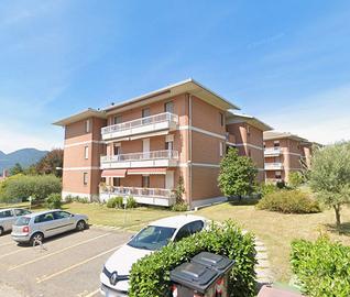 Trilocale con box - luino zona tranquilla