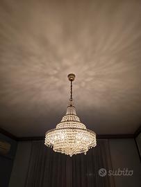 lampadario classico a mongolfiera in cristallo