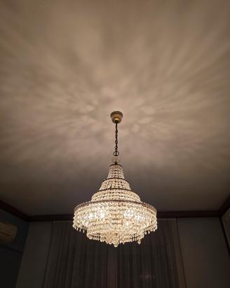 lampadario classico a mongolfiera in cristallo