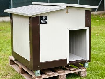 Cucce per cani costruite con pannelli coibentati.