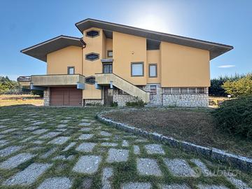 Via Labanca - prestigiosa villa indipendente