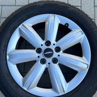 Cerchi in lega con gomme