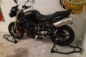 Triumph Street Triple 675 - 110CV
