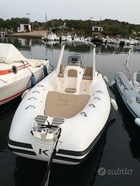 Kardis Fox 2022 con Honda BF 100 AKI V TEC