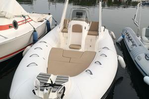 Kardis Fox 2022 con Honda BF 100 AKI V TEC