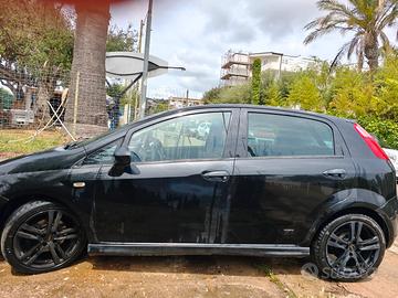  GRANDE PUNTO SPORT 1300/90CV