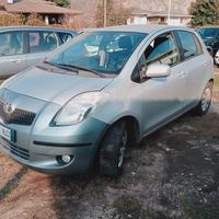 Toyota Yaris 1.0 5 porte Sol