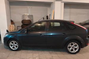 Ford Focus berlina 1600 turbo diesel