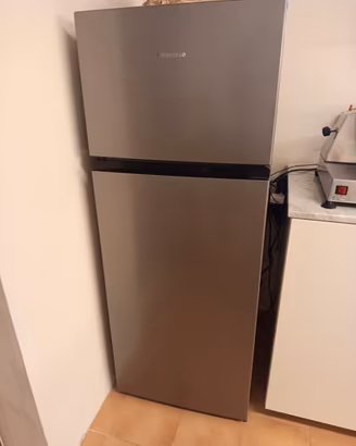 Frigorifero Hisense RT267D4AD1 doppia porta