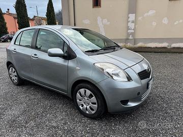 Toyota Yaris 1.0 5 porte Sol