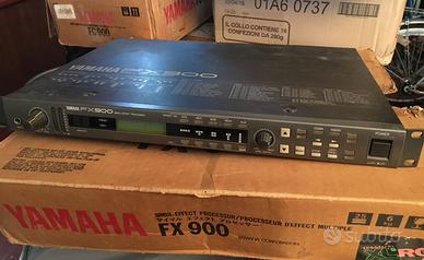 YAMAHA FX 900 Processore multieffetto + pedaliera