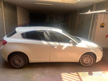 Alfa Romeo Giulietta 1.6 JTDM 105CV exclusive