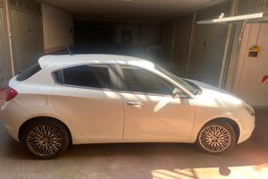 Alfa Romeo Giulietta 1.6 JTDM 105CV exclusive