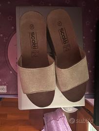 Sandali con zeppa in camoscino nuove 37