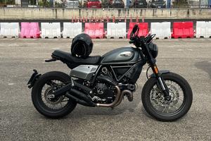 Ducati scambler 800