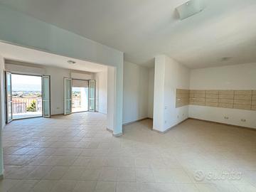 Pari al Nuovo, Trivano con doppio Balcone e P.Auto