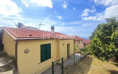 0AB200CH - VILLETTA CON ACCESSORI