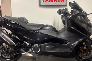 Yamaha TMAX 560 Tech max